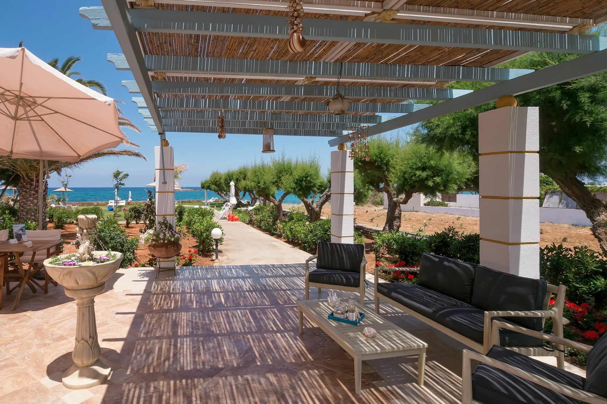 Pyrgos Beach Hotel Apartments Malia Exterior foto
